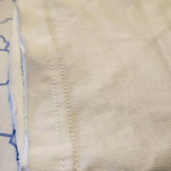 Designer Raw Edge Graphic / Logo Tee Shirt Size Small NEW - Picture 5 of 9